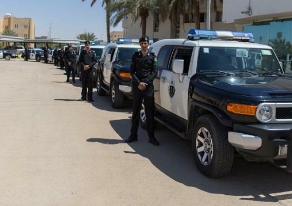 شرطة الرياض” تضبط 14 باكستانياً سرقوا 49 برج اتصالات