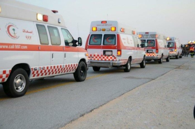 وفاة وإصابة 4 موظفين بمستشفى القريات وهم في طريقهم للحد الجنوبي.. و”الصحة” تنعاهم
