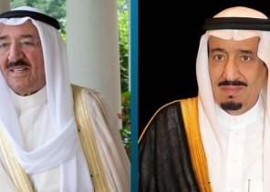خادم الحرمين يهنئ أمير الكويت بعودته إلى بلده بعد استكماله الفحوصات الطبية