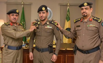 مدير الدفاع المدني بمنطقة حائل يقلد عدد من الضباط رتبهم الجديده