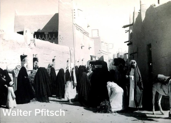 سعودية تحصل على صور نادرة لمدينة بريدة من مهندس ألماني عمل بالمملكة قبل 55 عاماً