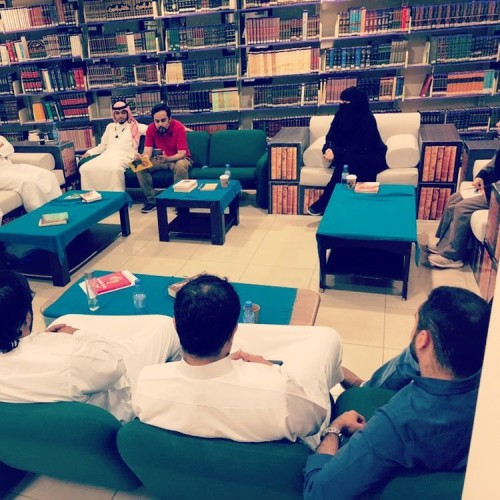 نادي بروج الثقافي ينظم ملتقاه الدوري بمقره بالمكتبة العامة