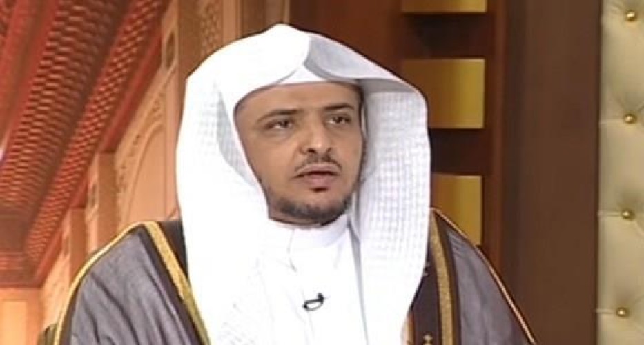 الشيخ “المصلح” يوضح حكم الصلاة خلف الإمام الذي يُسرع في الصلاة (فيديو)