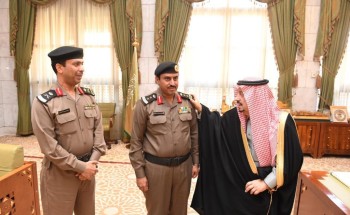 سمو أمير منطقة الرياض يقلد قائد أمن المواكب بمرور الرياض رتبته الجديدة