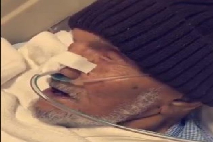فيديو مؤثر .. شاهد: مواطن مسن يتلو بالقرآن ويرفع الآذان وهو في غيبوبة قبل وفاته