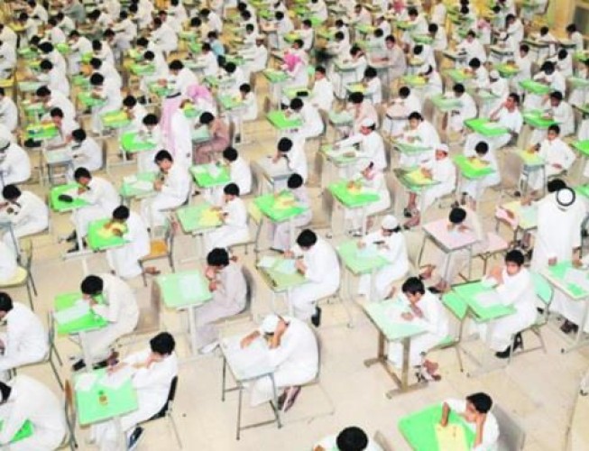 “وزير التعليم”: يكشف عن توقيت الاختبارات النهائية