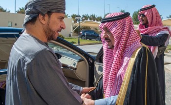 سمو أمير منطقة الرياض يقدم العزاء في وفاة السلطان قابوس بن سعيد – رحمه الله –