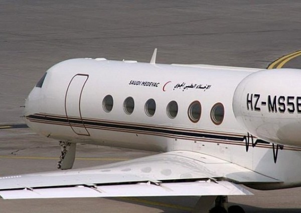 طائرة الإخلاء الطبي تنقل مدير دوريات الأمن بالمدينة إلى الرياض