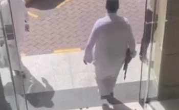 القبض على مواطن استعرض بسلاحه داخل مطعم في الرياض