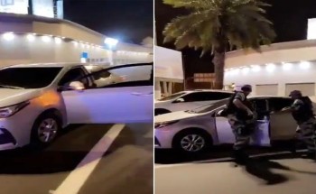 بالفيديو: رجال الأمن يوقفون قائد مركبة لحظة محاولته الهرب بسيارة بدون لوحات