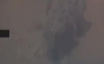 شاهد: لحظة استهداف طائرات التحالف لـ”ميليشا الحوثي” الأرهابية في جبهات مأرب والجوف