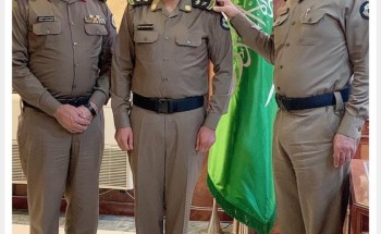 مدير شرطة تبوك يقلد الرائد “محمد الرشيدي” رتبته الجديدة