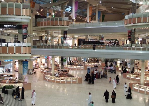 أمانات الرياض والشرقية ومكة يوجهون بإغلاق جميع الأسواق الشعبية والمجمعات التجارية وأماكن الالعاب