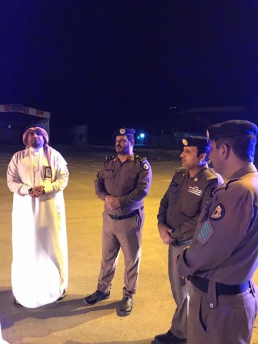 محافظ الريث يتابع تنفيذ خطة منع التجول في المحافظة ويثمن جهود رجال الأمن