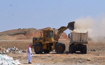 بلدية أملج تطلق حملة تنظيف وإزالة المخلفات لأحياء المحافظة