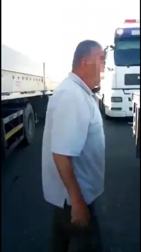 القبض على سائق اعترض طريق شاحنة سعودية في الأردن وتلفظ على قائدها