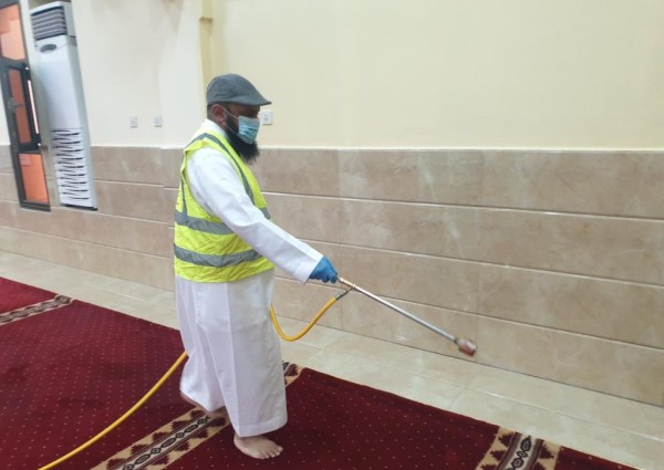 اكثر من ١٠٠ متطوع في انطلاق مبادرة لنعود مطمئنين لتهيئة مساجد مدينة العيون بالأحساء