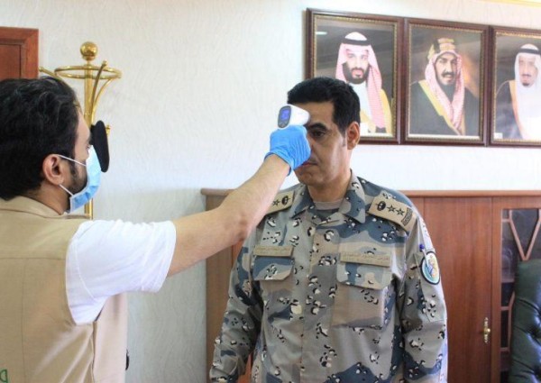 بالصور .. قائد قطاع حرس حدود بطريف يستقبل عدد من منسوبي القطاع الصحي