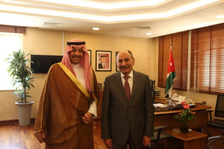 وزير الأشغال العامة والإسكان الأردني يلتقي سفير المملكة لدى الأردن
