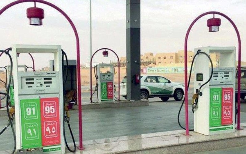 التجارة: تكشف عن سبب ارتفاع أسعار الوقود في المحطات بالطرق السريعة مقارنة بداخل المدن