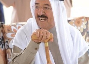 مقطع لـ”أمير الكويت الراحل” وهو يتحدث بعفوية عن موقف حدث له مع زوجته