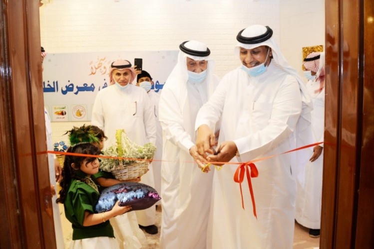“الرياني” يدشن معرض الخليج الرياضي