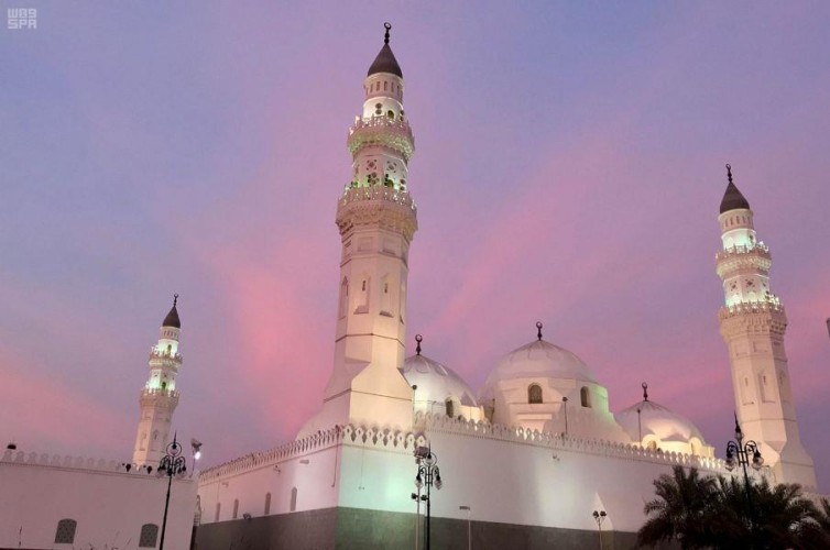 توجيه من وزير الشؤون الإسلامية بفتح مسجد قباء من قبل الفجر إلى بعد العشاء