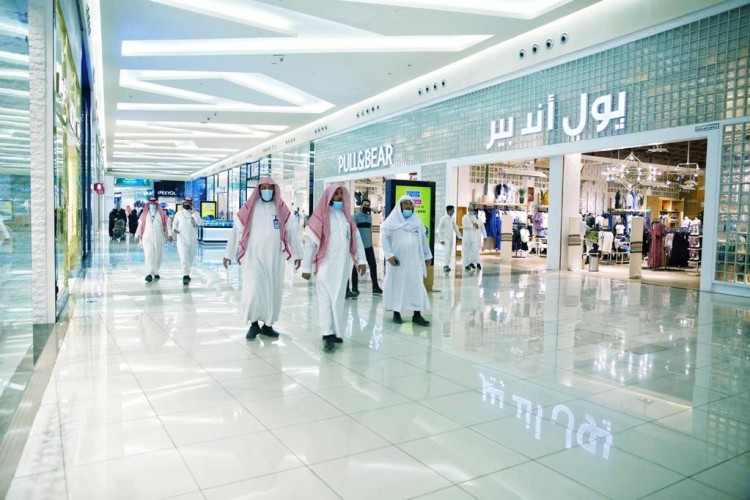 هيئة الأمر بالمعروف بمدينة الرياض تواصل تفعّيل برامج حملة «الصلاة نور» ميدانياً وتوعوياً