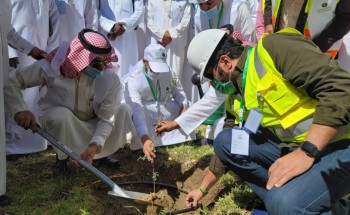 فرع وزارة البيئة والمياه والزراعة بمنطقة عسير يطلق حملة “لنجعلها خضراء”