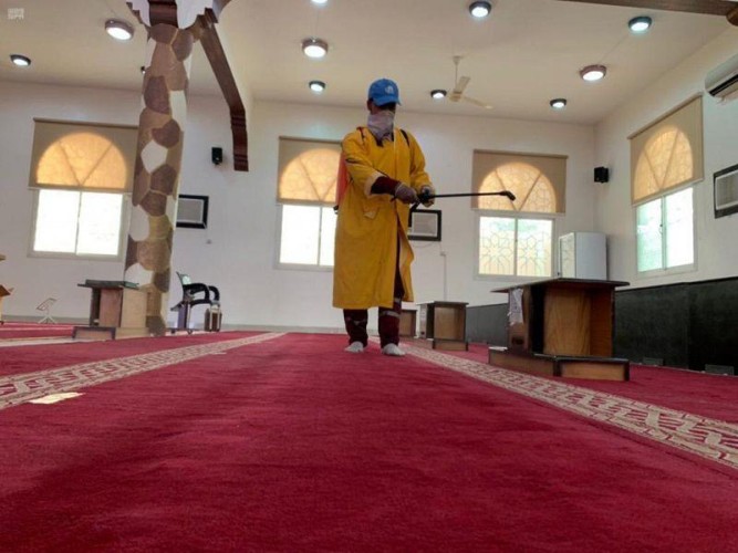 بعد ثبوت تزايد الحالات الإيجابية بـ”كورونا” فيها .. إغلاق 16 مسجداً في نجران