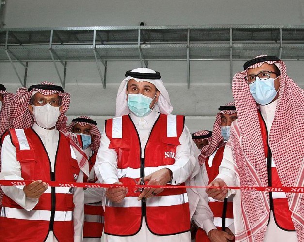 بالفيديو: وزير النقل يفتتح مرافق مناولة المواد الطبية في محطة سال للشحن بمطار الملك خالد