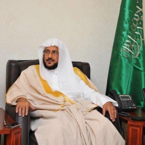 وزير الشؤون الإسلامية يقدم العزاء في وفاة الداعية راجح بن سالم العجمي