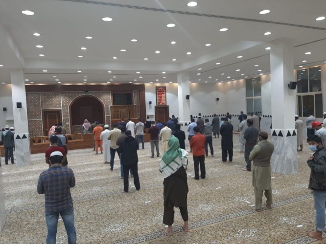 الشؤون الإسلامية: إغلاق مسجدين في الرس والمذنب بعد إصابة حالتين بفيروس كورونا