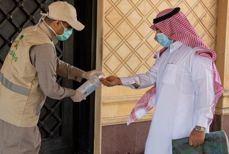 الشؤون الاسلامية تطلق حملة لمتابعة الإجراءات الاحترازية بجوامع الرياض بالتعاون مع الشؤون الصحية والجمعيات التطوعية