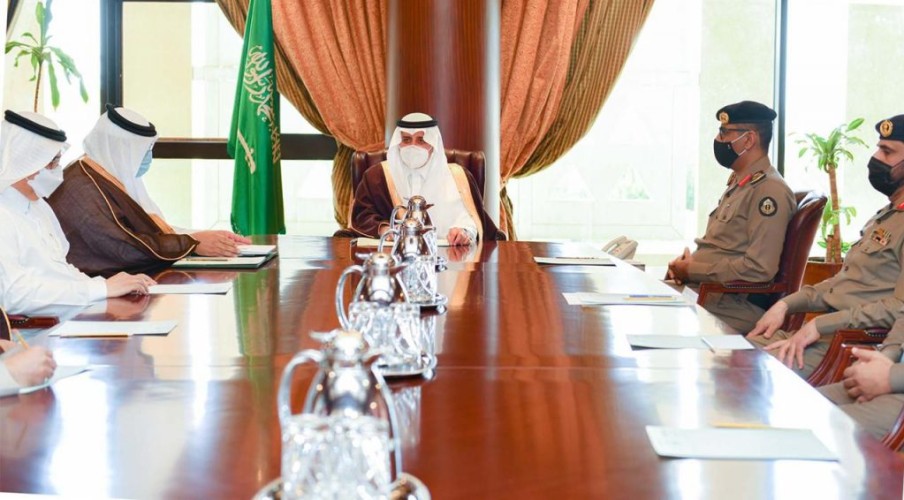 أمير تبوك يترأس اجتماع الإدارات الحكومية والخدمية لمتابعة استعدادات شهر رمضان