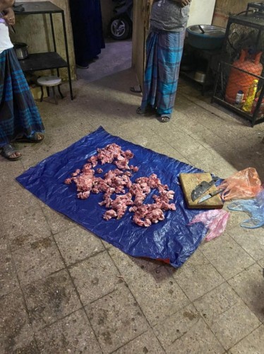 بلدية طبرجل تضبط 100 كجم من اللحوم مجهولة المصدر معدة لأحد المطاعم داخل شقة عمالة