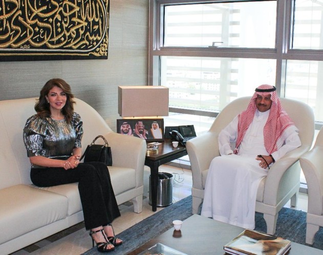 سفير المملكة لدى الأردن يلتقي بـ”الإعلامية” لانا القسوس