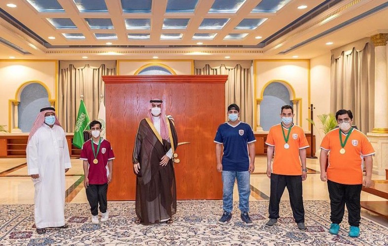 سمو أمير الجوف يستقبل لاعبي نادي ذوي الإعاقة بعد تحقيقهم مراكز متقدمة في بطولة المملكةلرفع الأثقال