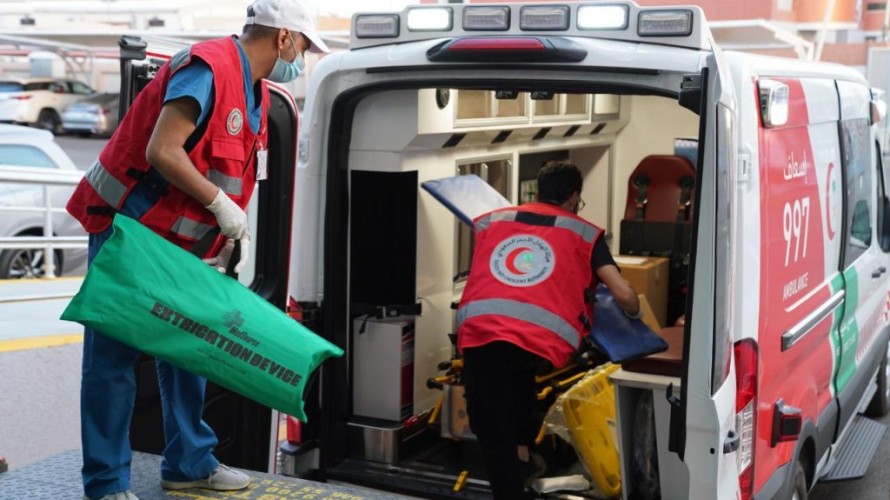 الهلال الأحمر يؤمن خمسة ملايين قطعة من المستهلكات الطبية لسيارات الإسعاف بنظام الصناديق التموينية