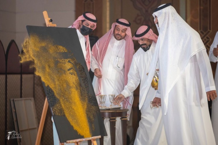 الشاعر الأمير سعد آل سعود يضيئ سماء العروس شعرا