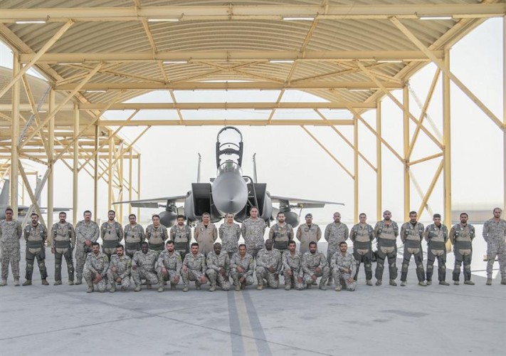 شاهد: لحظة وصول القوات الجوية المشاركة في تمرين مركز الحرب الجوي الصاروخي إلى قاعدة الظفرة الإماراتية