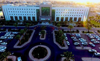 مستشفى الملك فهد التخصصي بتبوك يُنهي معاناة مريضة من انسداد مزمن بالقولون