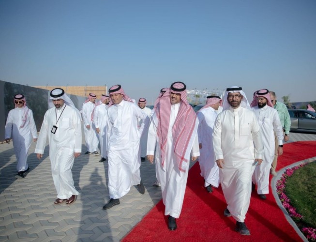 البدير يتفقد أعمال مشروع “سرايا النرجس” بضاحية الجوان شمال الرياض
