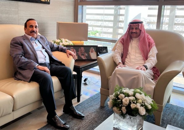 سفير خادم الحرمين الشريفين بالأردن يلتقي رئيس مجلس مديرين شركة القحطاني القابضة