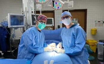فريق طبي بمستشفى الملك سلمان ينقذ مولوداً من مرضٍ عصبي نادر