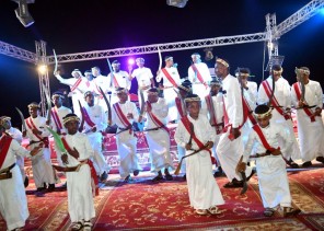 اللجنة المنظمة لفعاليات اليوم الوطني السعودي 92 في مركز الشقيق تقيم الحفل الختامي على شاطىء الكورنيش الشمالي