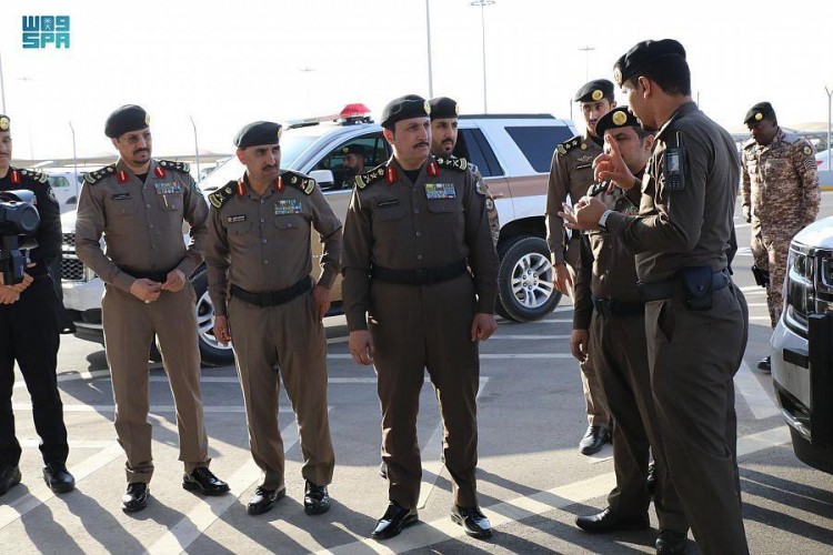 مدير الأمن العام يتفقد القيادة الميدانية لشرطة المنطقة الشرقية