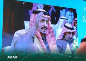 أمير الرياض يزف  100  من أبناء إنسان إلى عش الزوجية