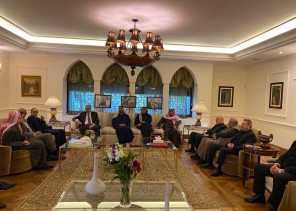 سفير خادم الحرمين بالأردن يقيم مأدبة غداء لمعالي سفير دولة الامارات لدى الأردن