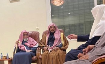 بالصور ..وزير الشؤون الإسلامية يزور معالي الشيخ العلامة صالح الفوزان عضو هيئة كبار العلماء
